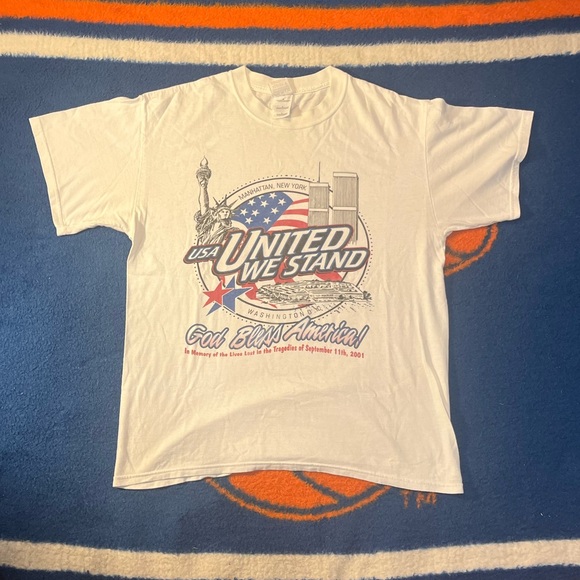 VINTAGE 9/11 MEMORIAL T SHIRT - Picture 1 of 7